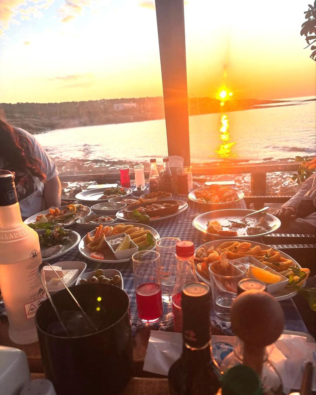 Zambak Holiday Village & Restaurant Superb Seafront Location ! Agios Georgios  Exterior foto